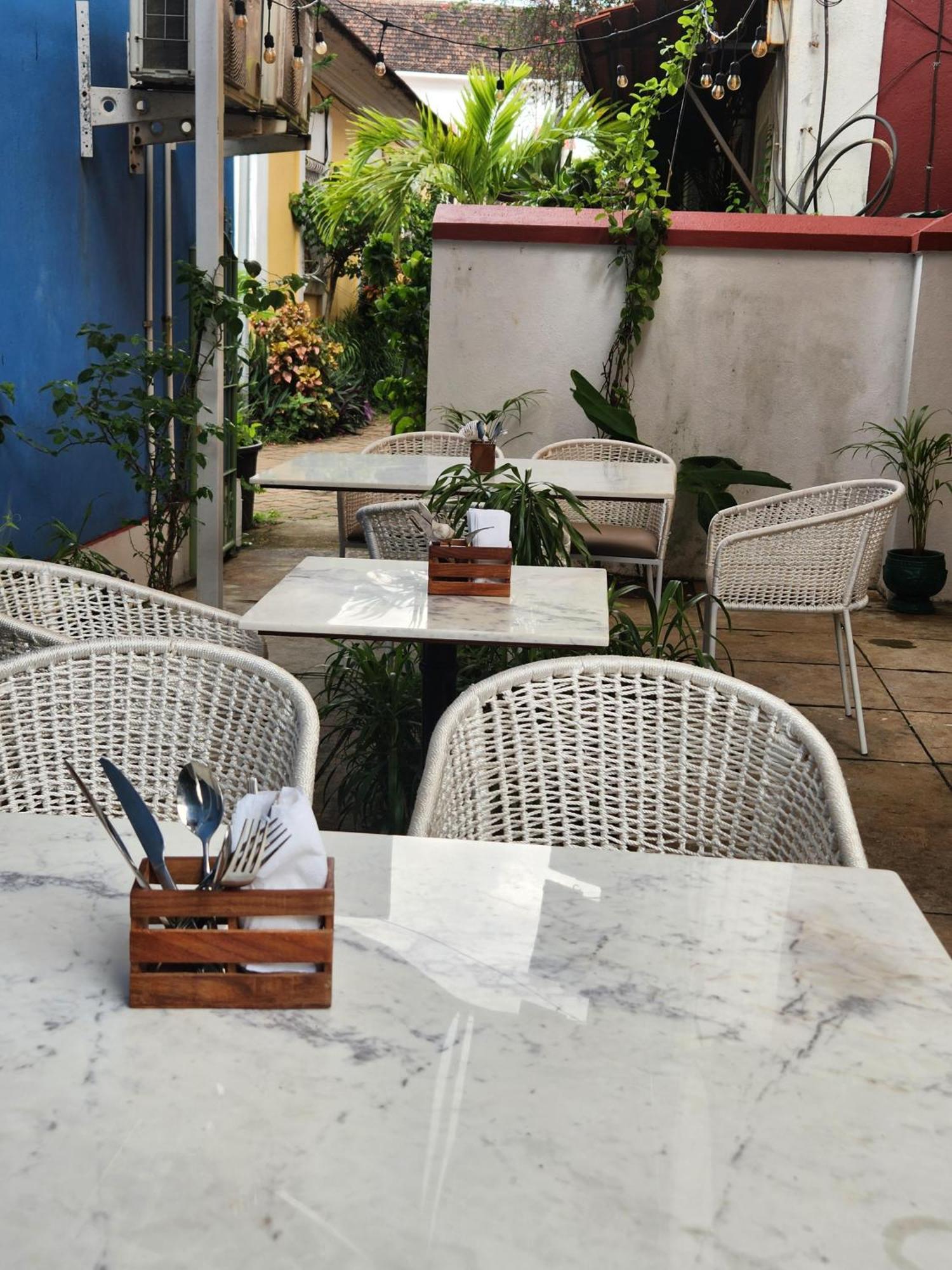 Ederra Stays & Cafe Panaji Dış mekan fotoğraf